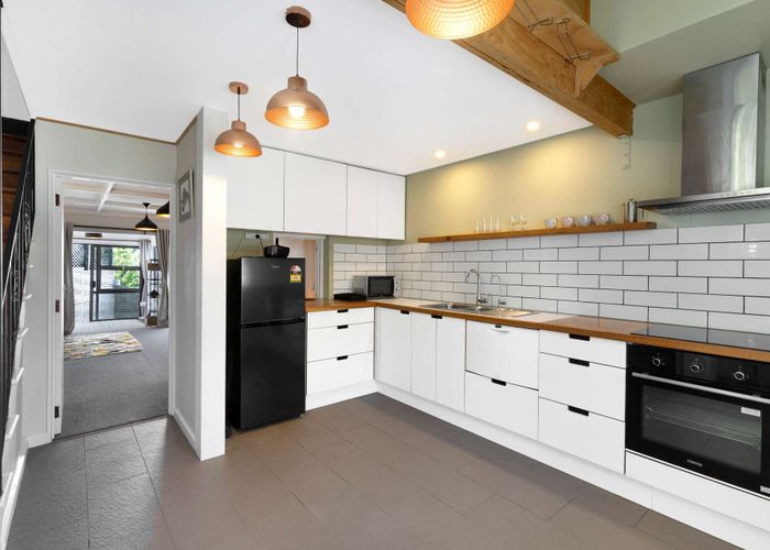  at 2/5 Jasper Way, Washington Valley, Nelson