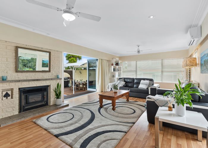  at 1/4 Northgrove Avenue, Hillcrest, Auckland