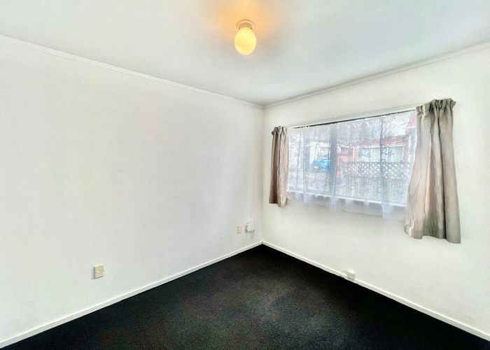  at Caspian Close, New Lynn, Waitakere City, Auckland