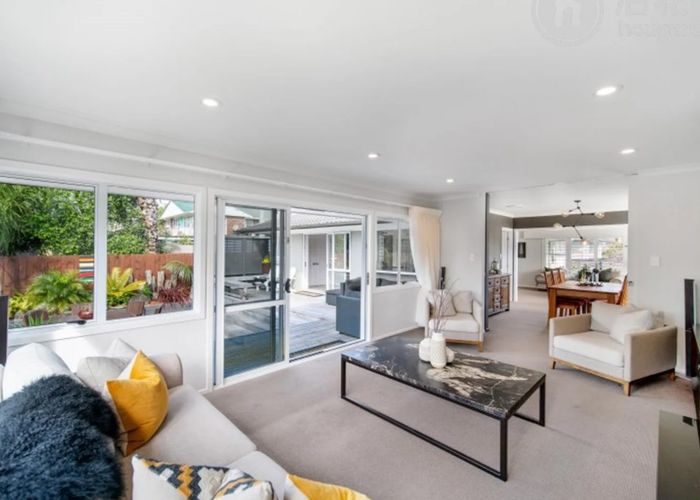  at 2/11 The Anchorage, Sunnyhills, Manukau City, Auckland