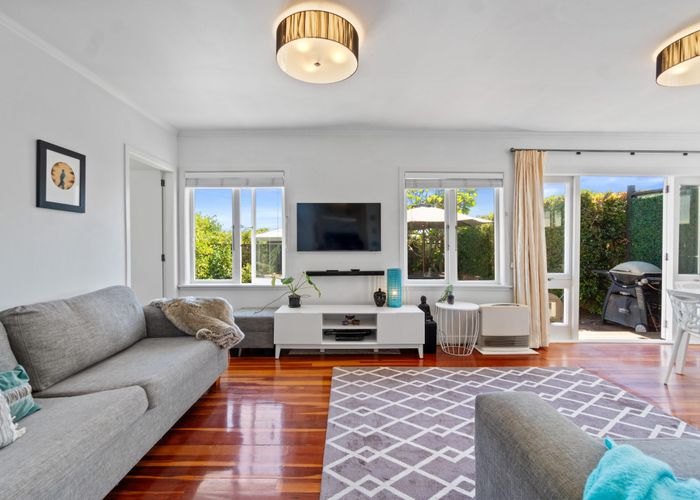  at 1/118 Bayswater Avenue, Bayswater, Auckland