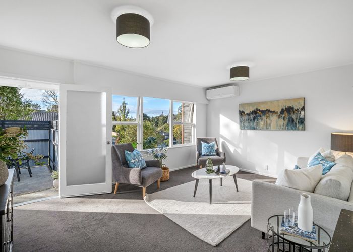  at 2/6 Tallington Crescent, Torbay, North Shore City, Auckland