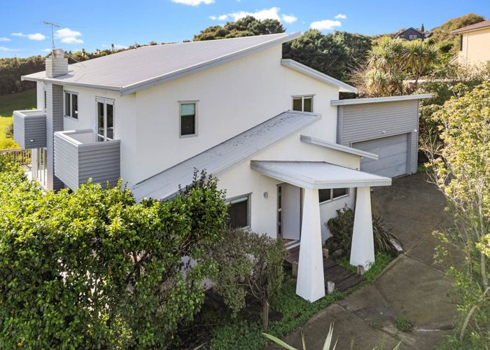  at 132 & 132A Kittiwake Drive, Schnapper Rock, North Shore City, Auckland