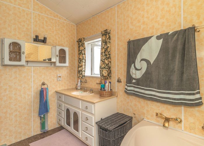  at 49 Honi Taipua Street, Manakau