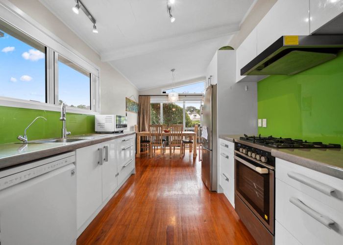  at 1/1 Tyne Road, Forrest Hill, North Shore City, Auckland