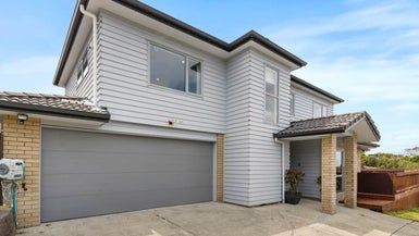  at 8 Jammen Drive, Massey, Auckland
