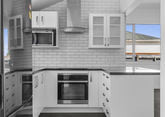 at 1/32 Wilson Street, Islington, Christchurch