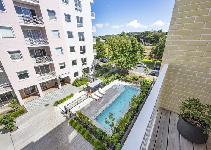  at 304/9A Jordan Avenue, Onehunga, Auckland