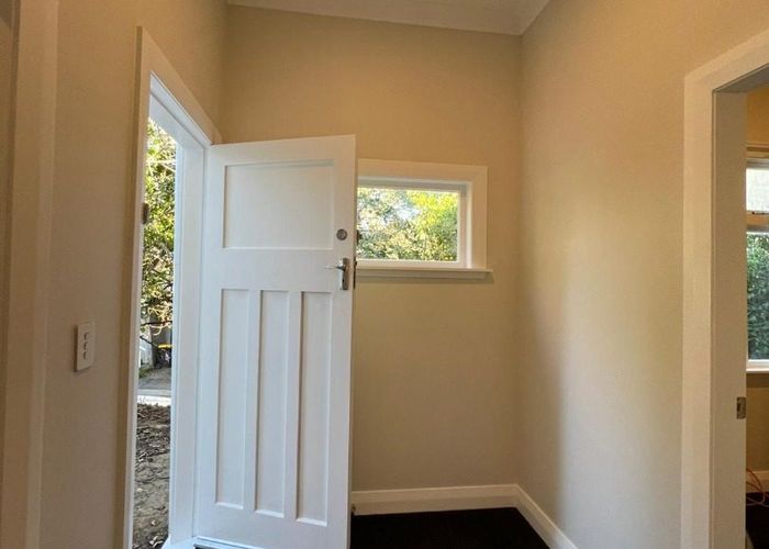  at 42 Te Wharepouri Street, Berhampore, Wellington, Wellington