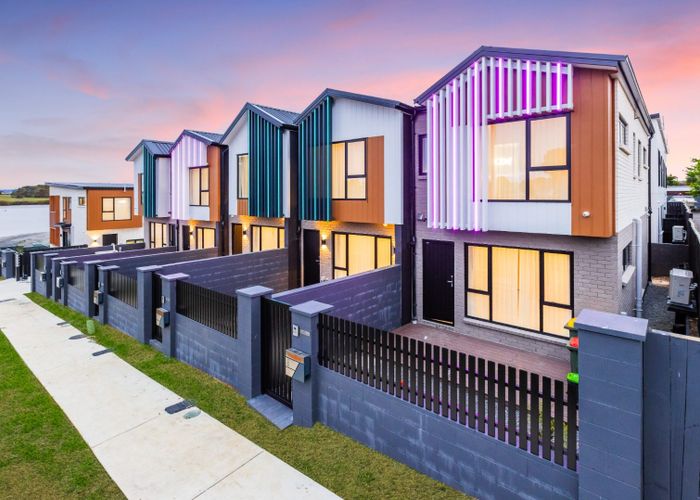  at 4/21 Hazards Road, Weymouth, Manukau City, Auckland