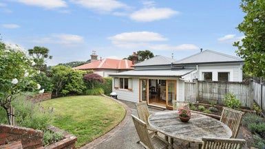  at 9 Farm Road, Northland, Wellington
