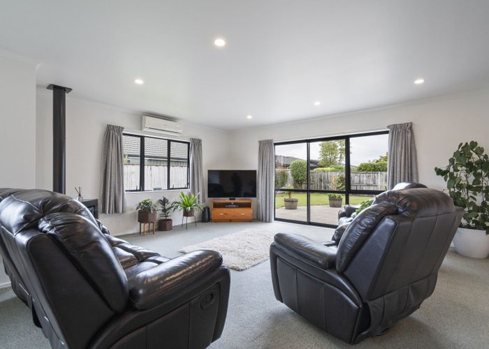 at 6 Brookside Close, Highbury, Palmerston North