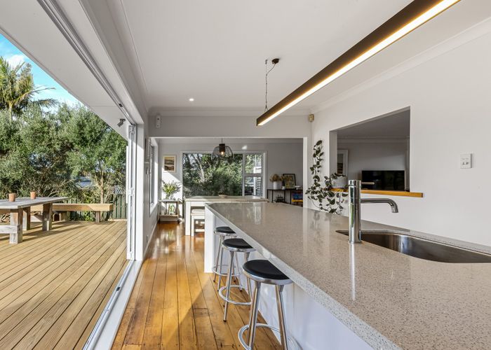  at 4 Divich Avenue, Te Atatu South, Auckland