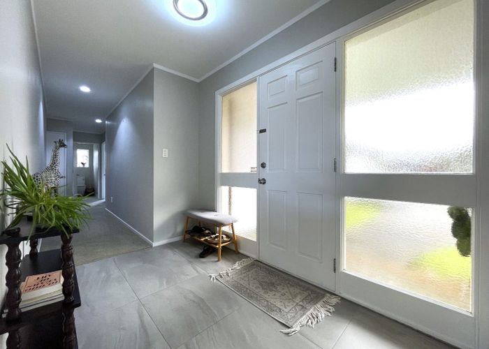  at 6 Veagh Place, Highland Park, Manukau City, Auckland