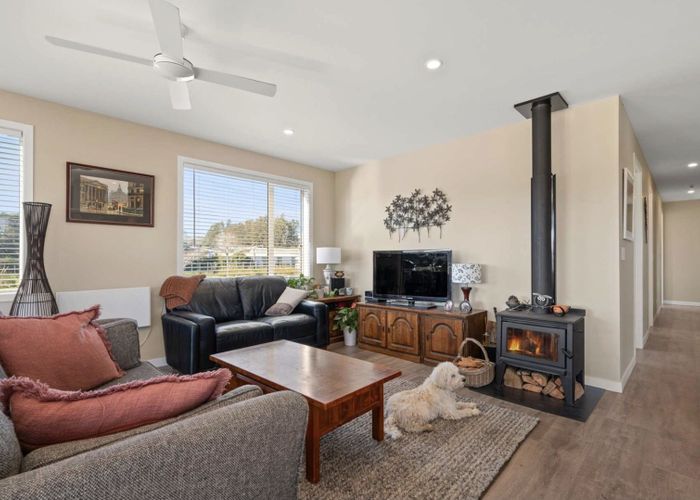  at 32 Brookvale Lane, Taupaki, Henderson