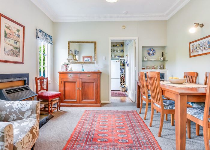  at 6 Hammond Street, Hamilton Central, Hamilton