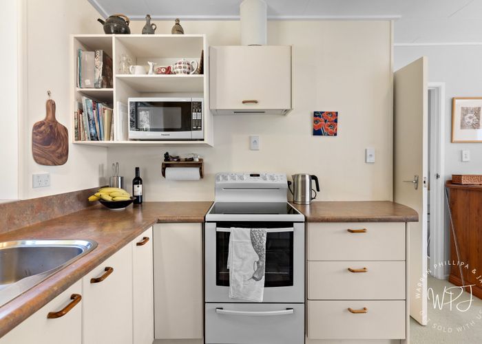  at 15 Patricia Place, Hill Park, Manukau City, Auckland