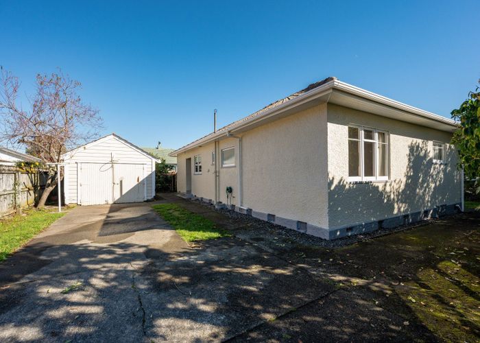  at 2 Templemore Drive, Richmond, Richmond