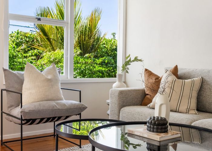  at 2/25 Margaret Place, Milford, North Shore City, Auckland