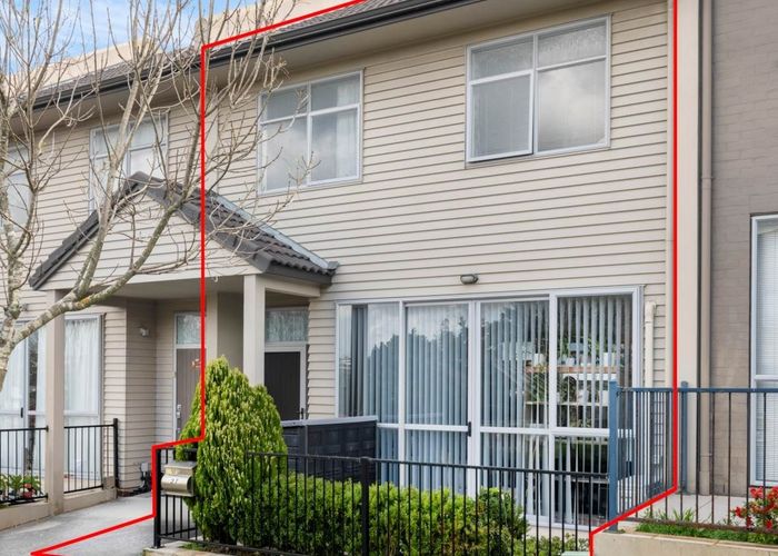  at 27 Manchester Drive, Flat Bush, Auckland