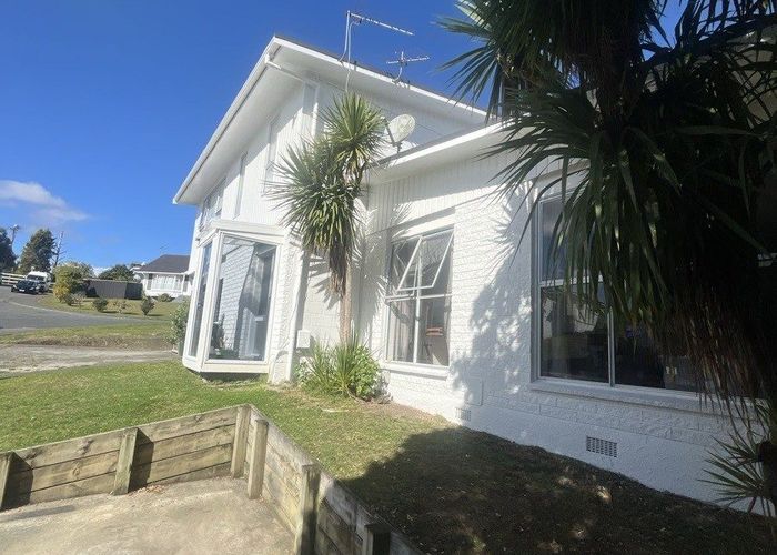 at 52a Kingsley Street, Stokes Valley, Lower Hutt, Wellington