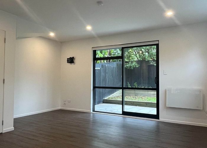  at 4E Wattle Road, Sunnyvale, Waitakere City, Auckland