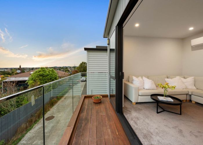 at 6B,6C & 6D Tiroroa Avenue, Te Atatu South, Waitakere City, Auckland