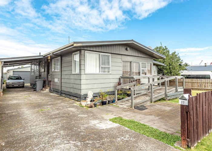  at 27 Cross Street, Castlecliff, Whanganui