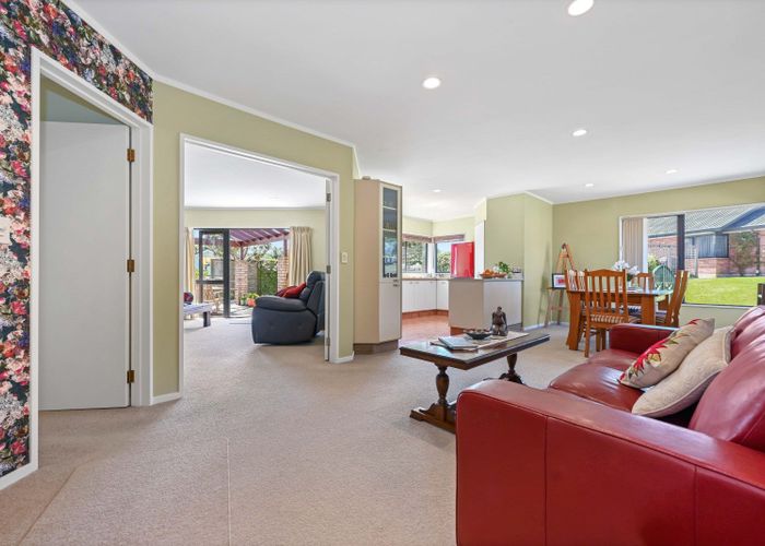  at 42 Western Heights Drive, Western Heights, Hamilton