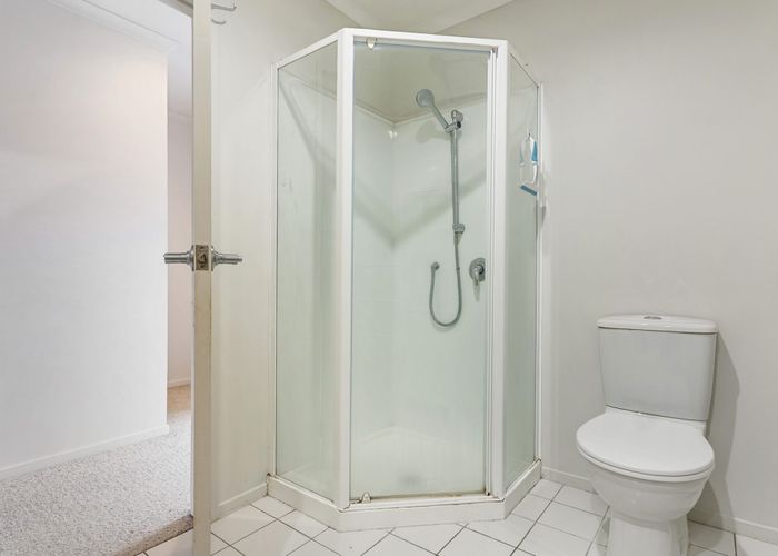  at 8/170 Mokoia Road, Chatswood, North Shore City, Auckland