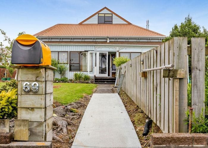  at 69 Orlando Street, Stratford