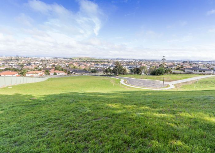  at 8 Fortuna Place, East Tamaki Heights, Auckland