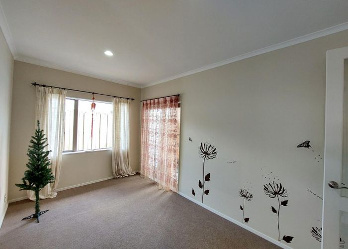  at 16H Lincoln Road, Henderson, Waitakere City, Auckland