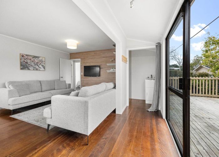  at 1/18 Sherwood Avenue, Te Atatu South, Waitakere City, Auckland