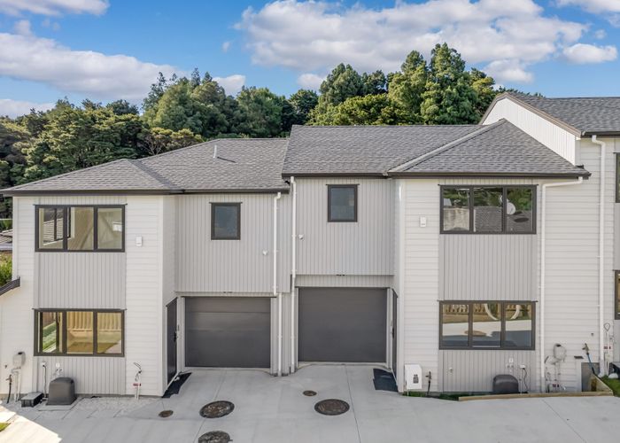  at 165C Everglade Drive, Totara Heights, Manukau City, Auckland