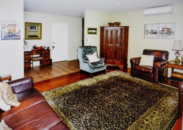  at 4B Forrest Hill Road, Forrest Hill, North Shore City, Auckland