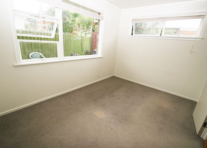  at 16A Dudding Ave, Northcote, North Shore City, Auckland