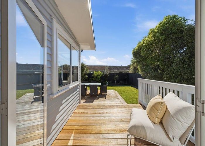  at 42a Old Lake Road, Devonport, North Shore City, Auckland