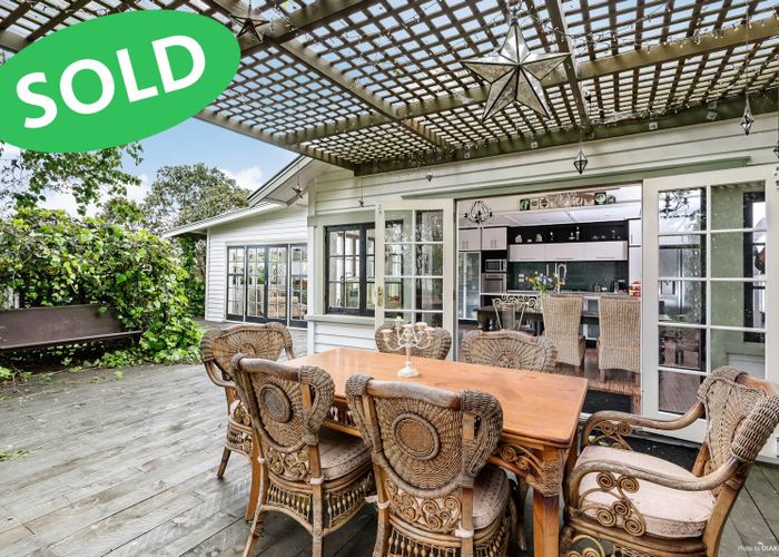  at 11A Greenhithe Road, Greenhithe, Auckland