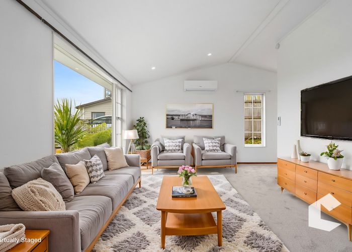  at 2/235 Sunset Road, Sunnynook, Auckland