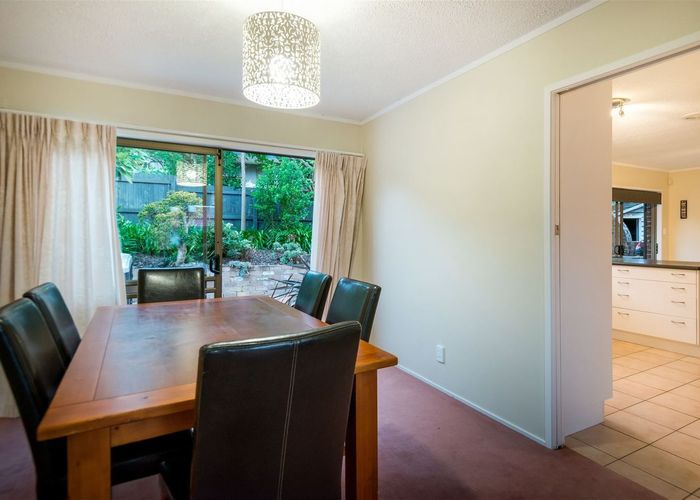  at 33 James Evans Drive, Northcote, North Shore City, Auckland