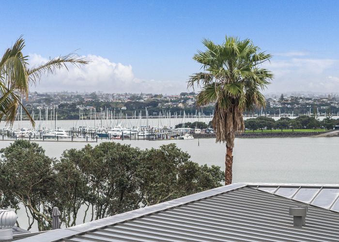  at 1/104 Stanley Point Road, Stanley Point, Auckland