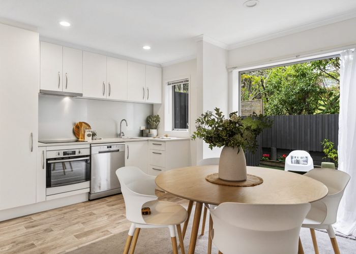  at 8/13 Kaihu Street, Northcote, North Shore City, Auckland