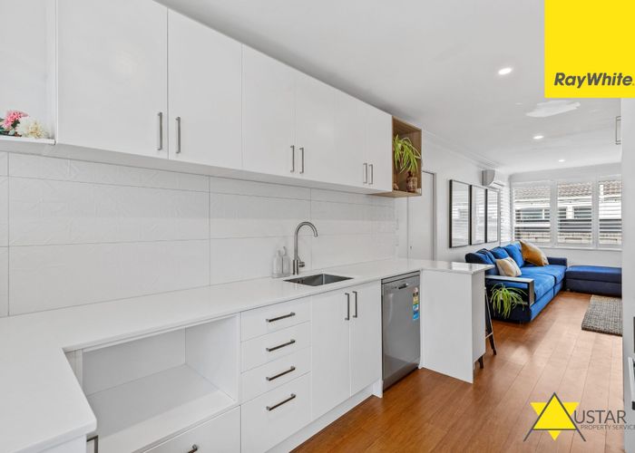  at 2/126 Astley Avenue, New Lynn, Waitakere City, Auckland