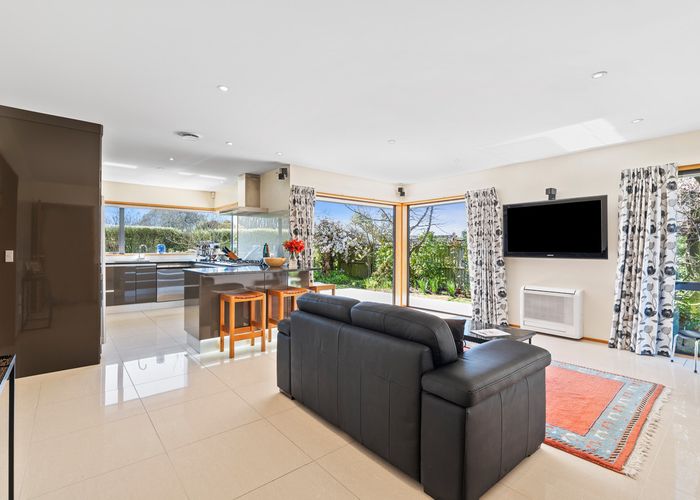  at 100 Gardiners Road, Harewood, Christchurch