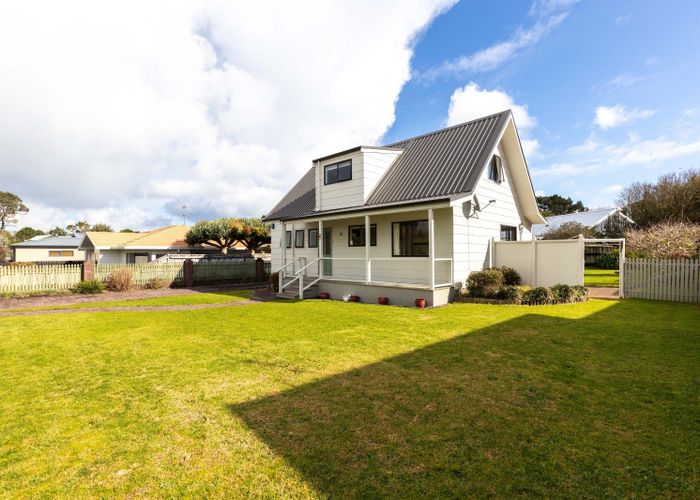  at 82 Barrett Road, Whalers Gate, New Plymouth