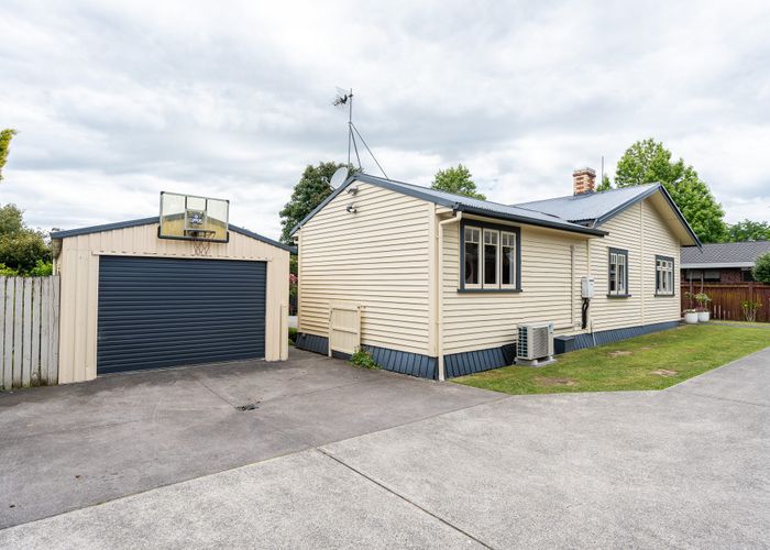  at 23 Claude Street, Fairfield, Hamilton
