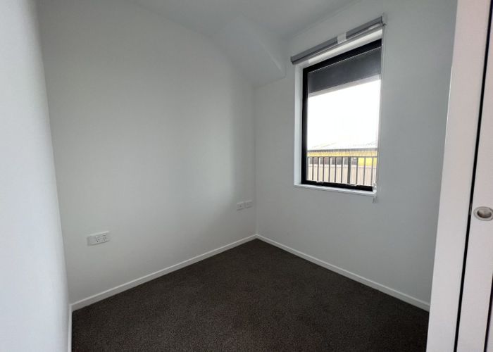  at 107/28C Eileen Newey Place , Henderson, Waitakere City, Auckland