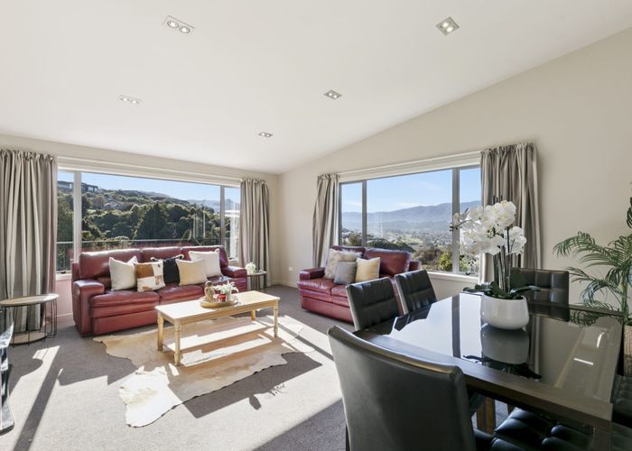  at 18 Cosgrove Rise, Riverstone Terraces, Upper Hutt, Wellington