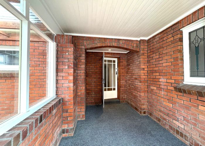  at 17 Jasper Avenue, Mount Roskill, Auckland